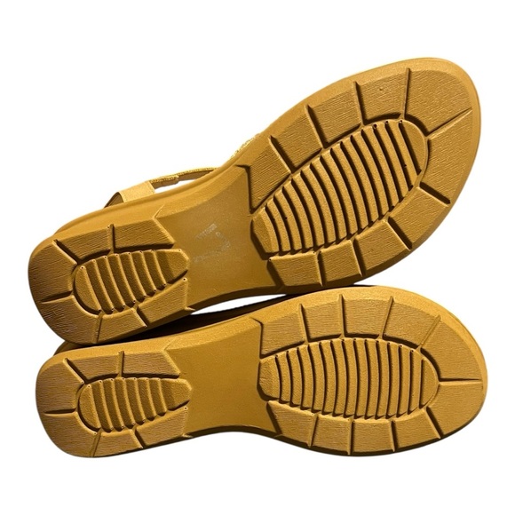 Daisy Fuentes Gold Embellished Sandals – Size 9.5 - Picture 9 of 9